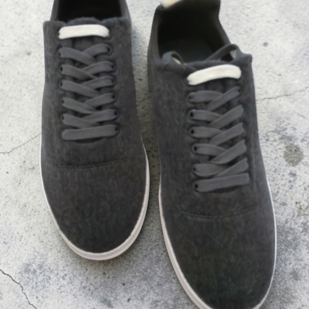 NAADAM Women's Cashmere and Wool Charcoal Gray Low-Top Athletic Sneakers